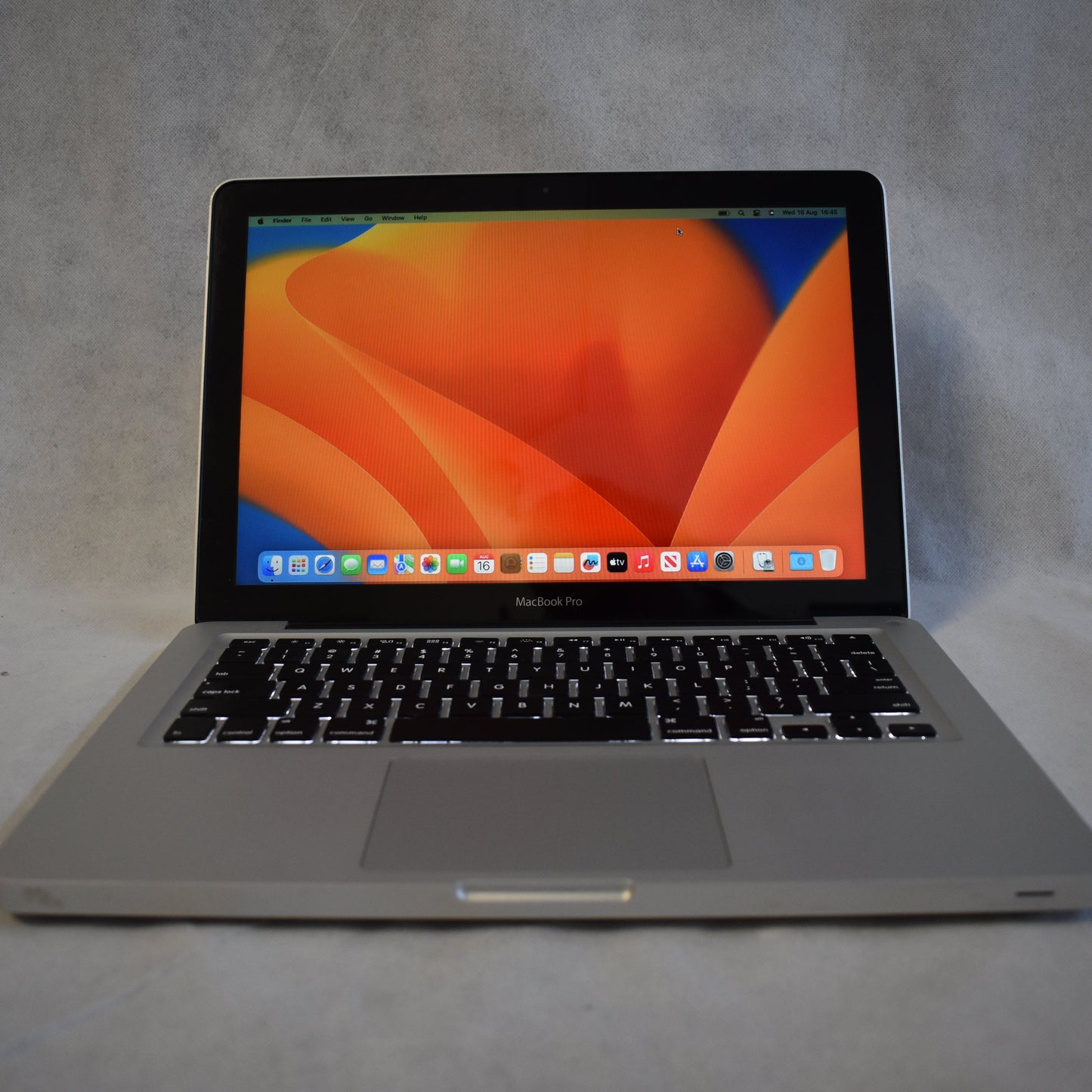 Macbook Pro 13 inch - 2.5GHz i5 | Windows + macOS Dual Boot