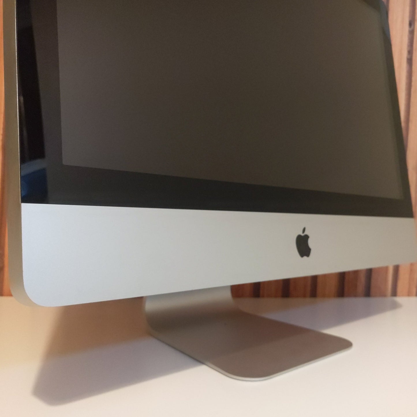 iMac 21.5" - Dual Core i3 | 256GB SSD