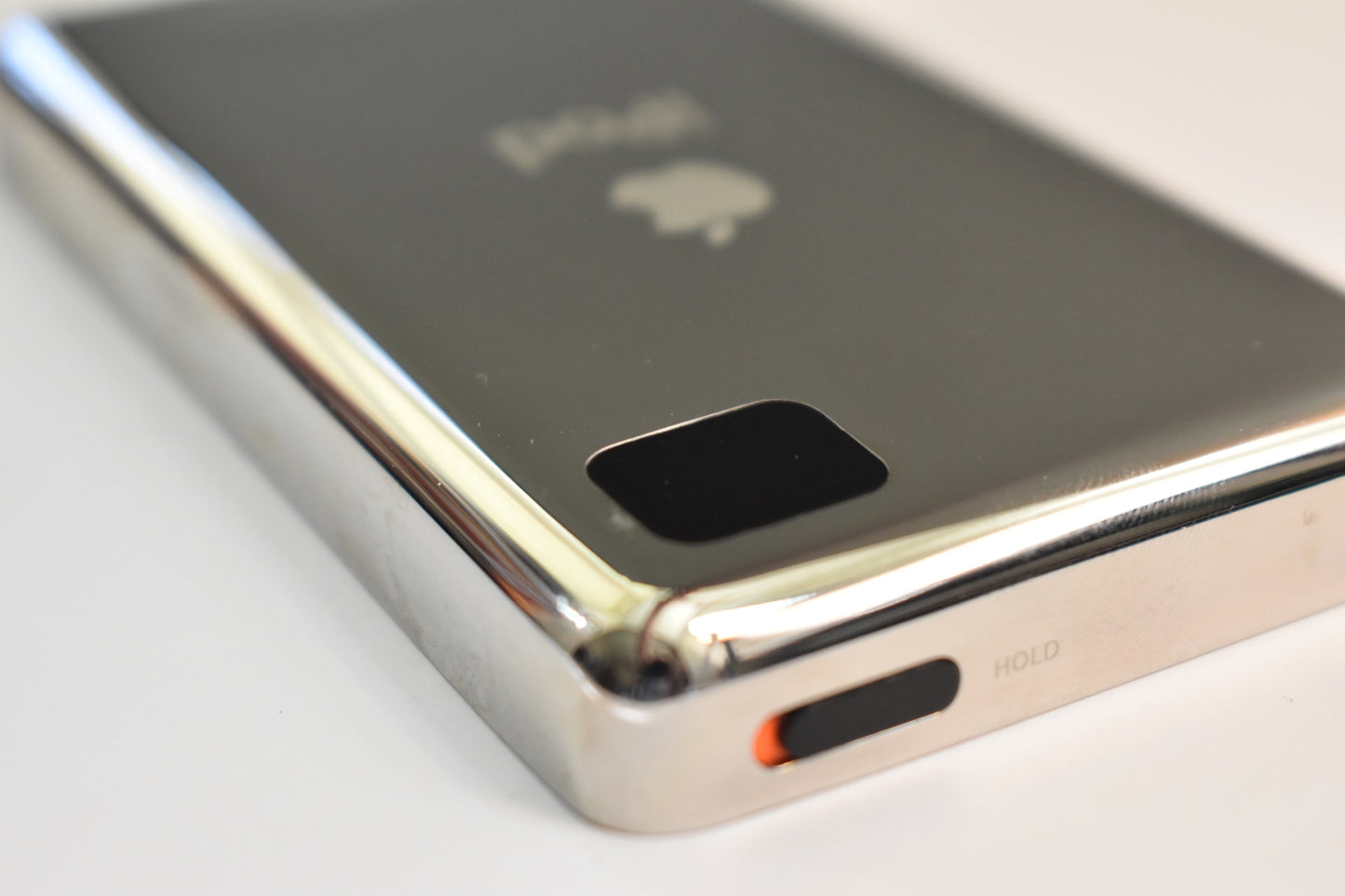 Custom iPod classic with Bluetooth detail view of antenna panel