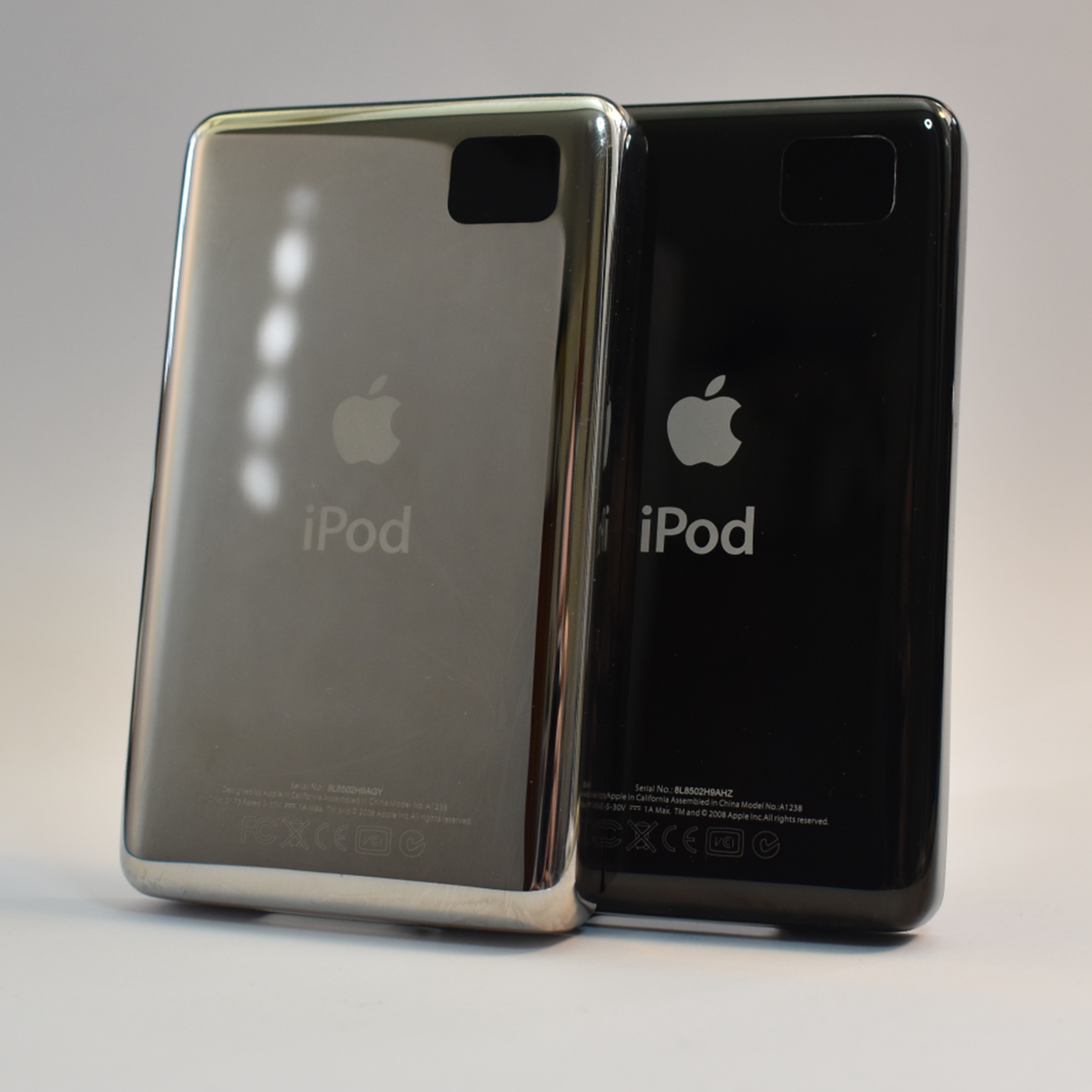 Custom iPod classic with Bluetooth view of black and silver rear panels