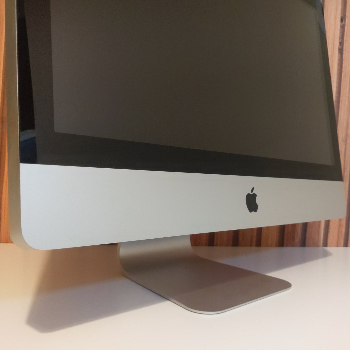 iMac 21.5" - Dual Core 3.06GHz