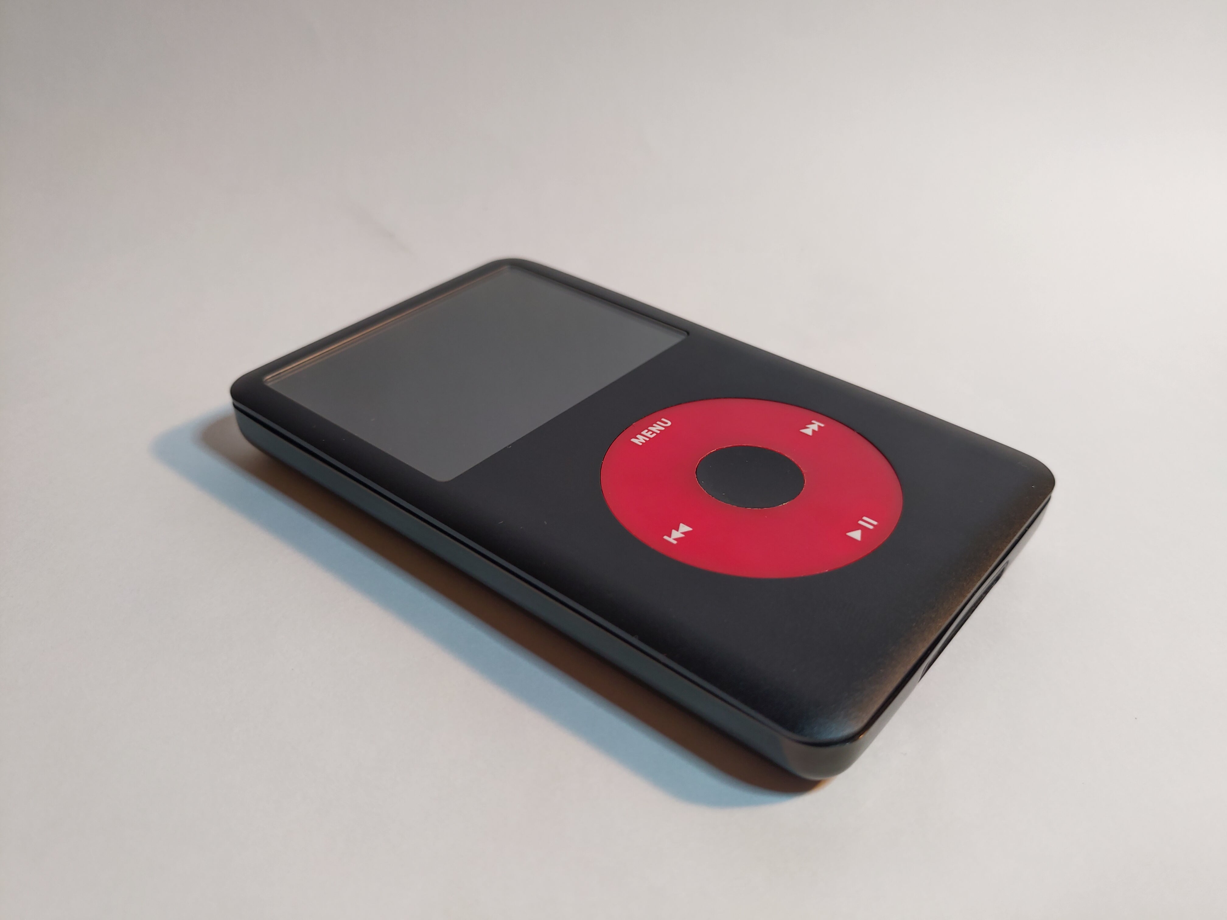 Custom iPod classic - 1TB – DCG !Pod